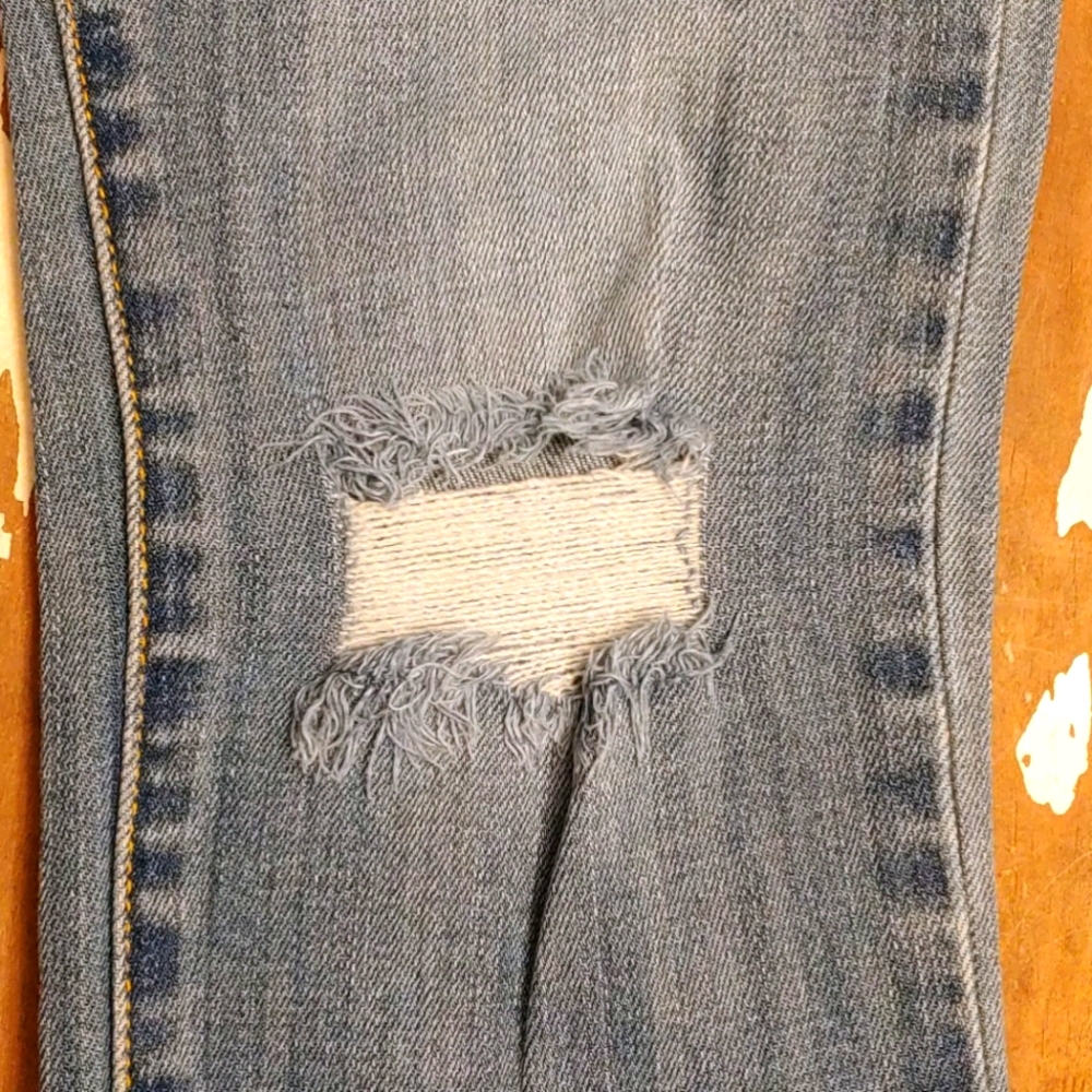 AEO Stretch Skinny Holes & Perfect Fade Denim - Low Rise, Babes - Picture 11 of 15